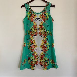 BAND OF GYPSIES Lattice Floral Dress Sz L Green